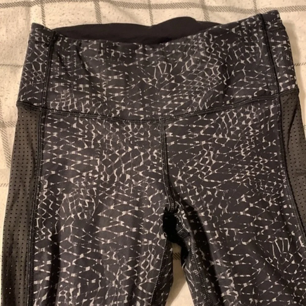 GUC Lululemon workout leggings